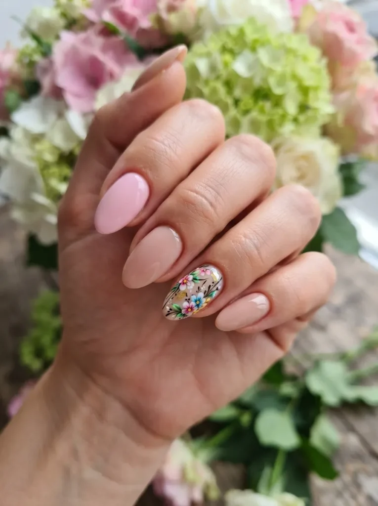 21. statement accent nail 202608220344