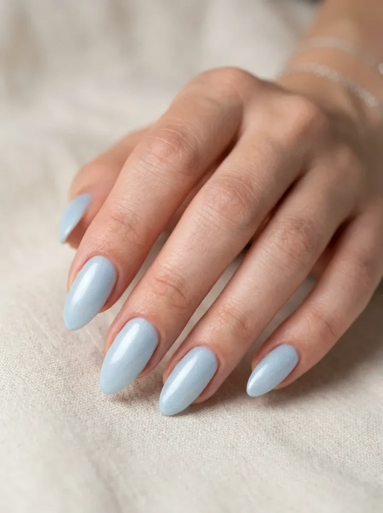 16. icy blue nails 202608210500