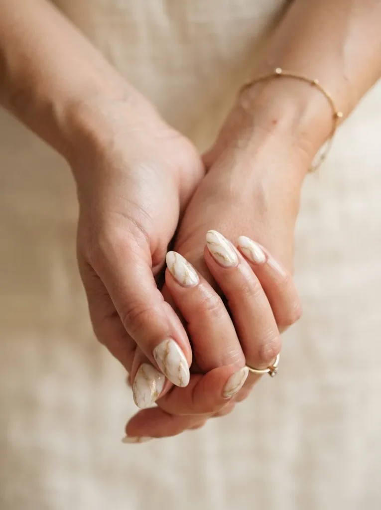 8. gold vein marble nails 202608220413